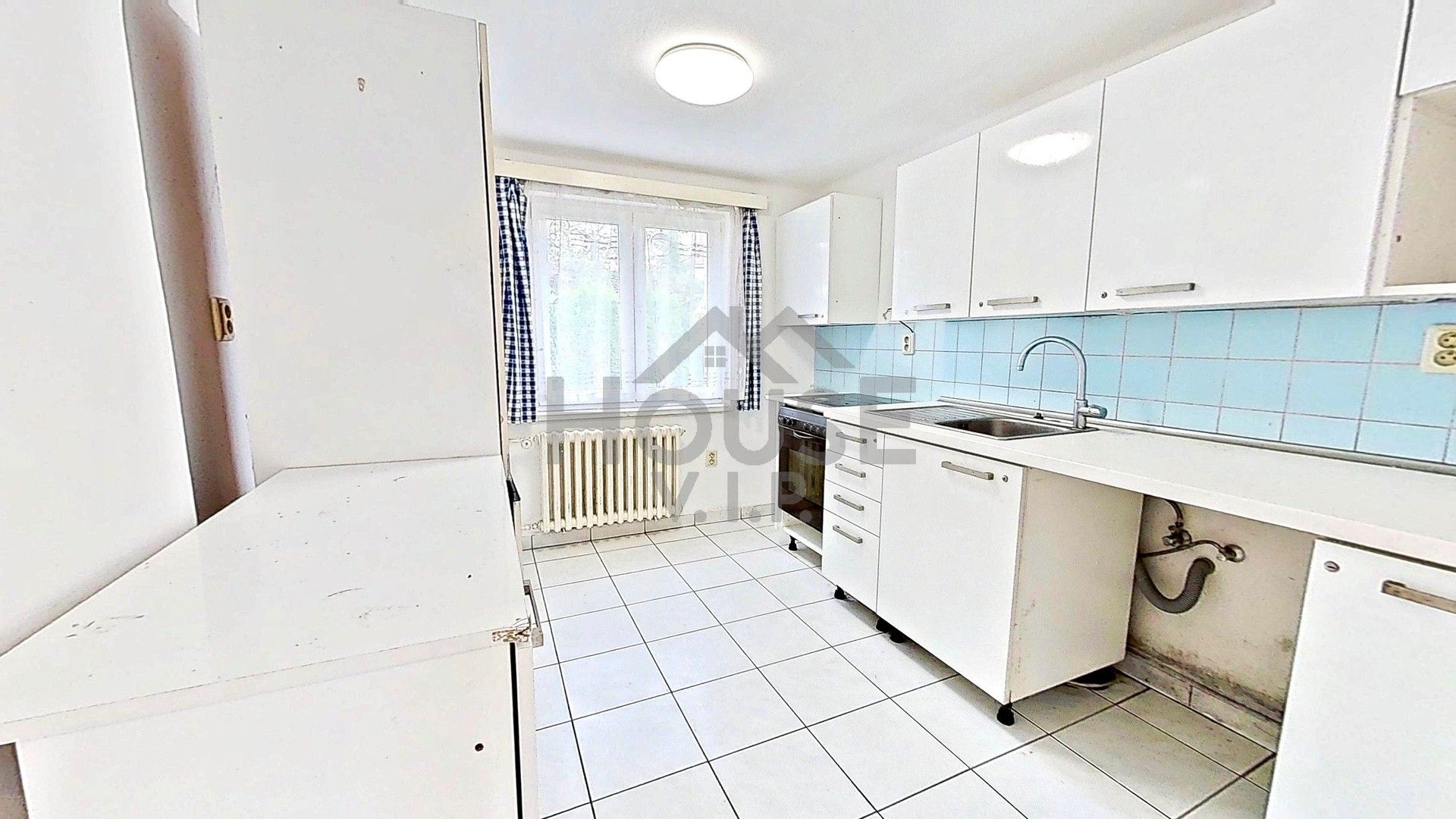 Prodej rodinný dům - Nad dvorem, Praha, 110 m²