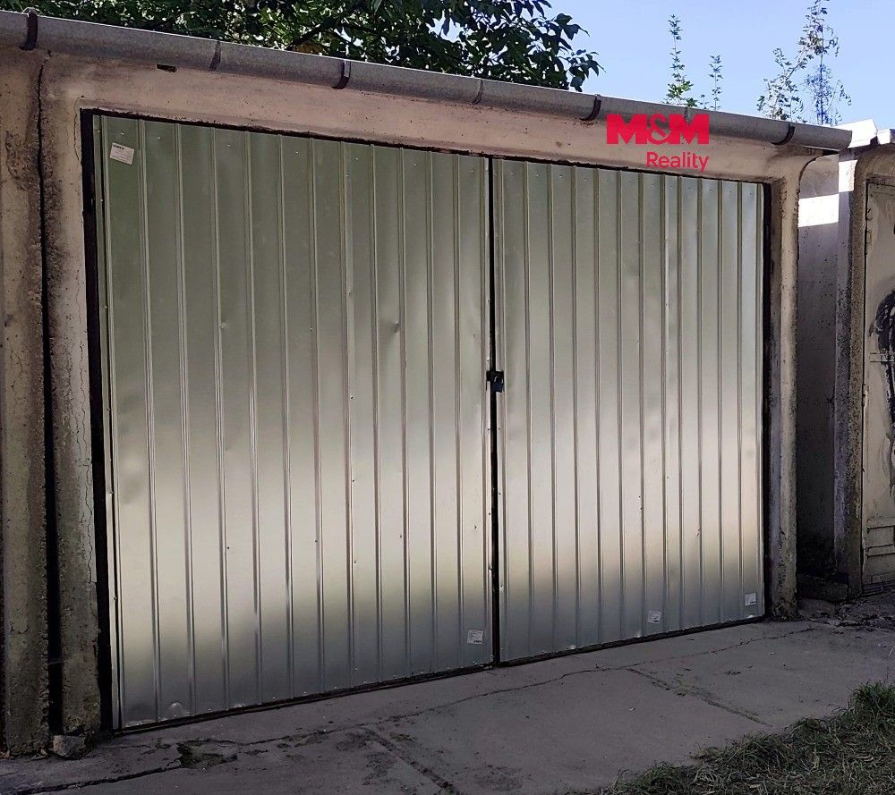 Garáže, Bezručova, Mikulov, 20 m² - 1