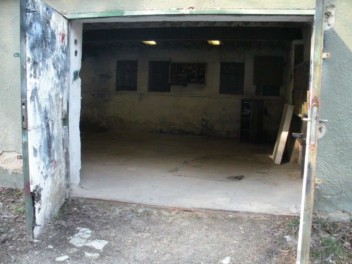 Garáže, Brno, 602 00
