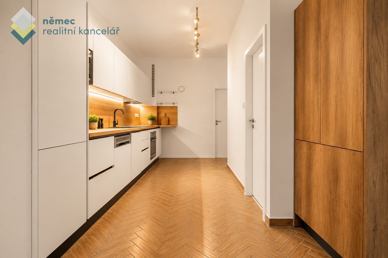 Prodej byt 3+kk - V mezihoří, Praha 8 - Libeň, 75 m² - 5