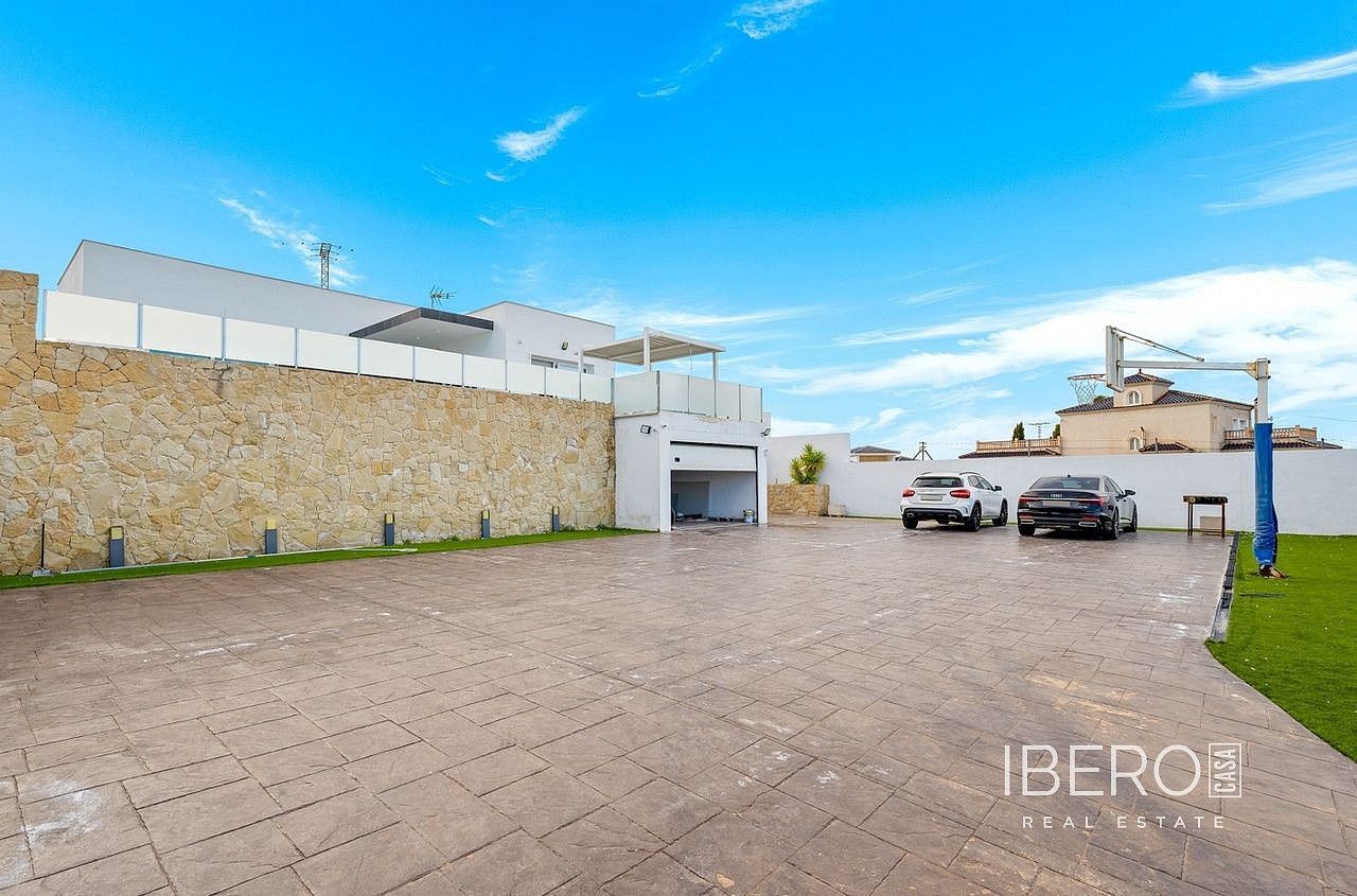 Prodej rodinný dům - Algorfa, ES, 283 m² - 5