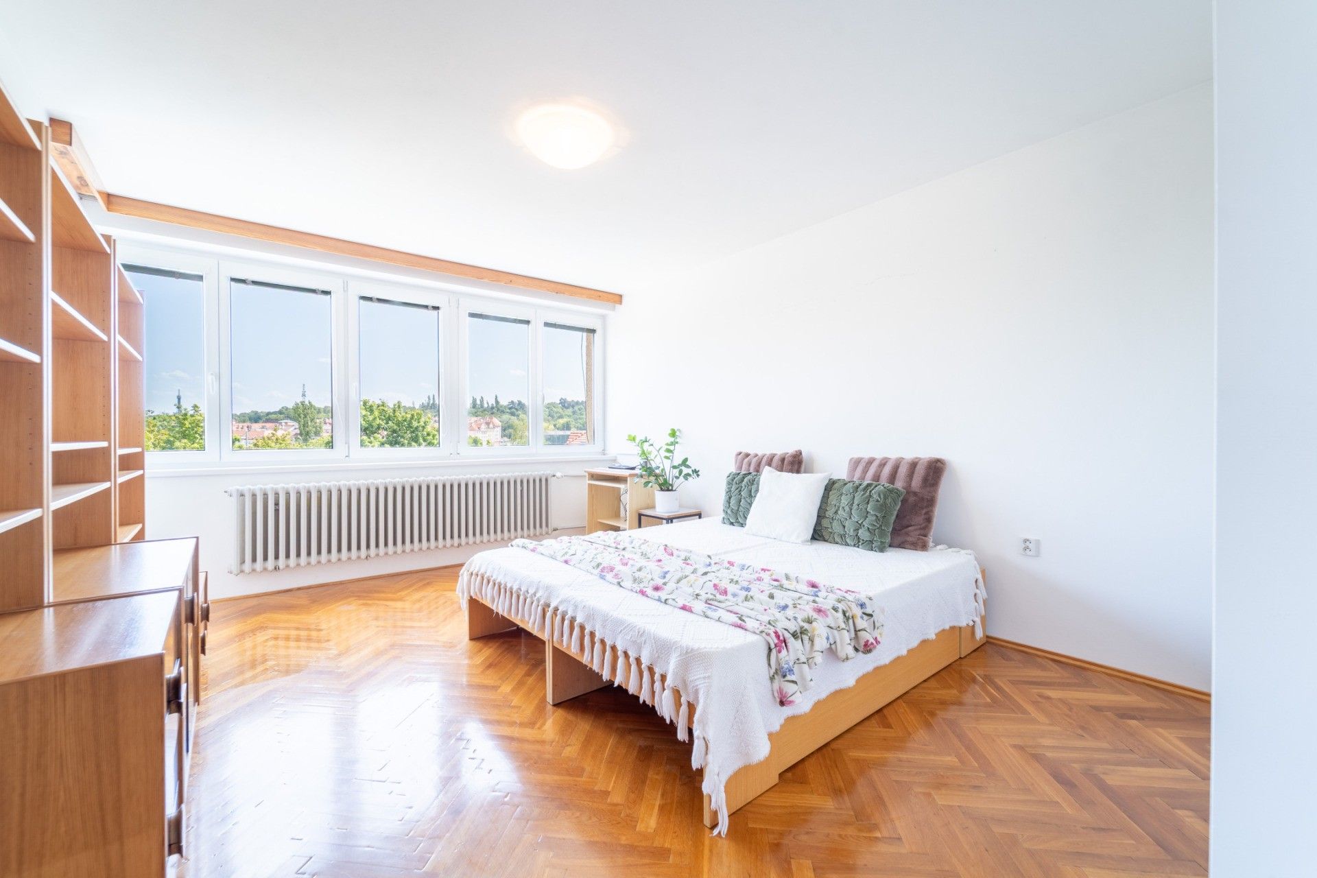 Dům · 198 m² · U střešovických hřišť, Praha - 3