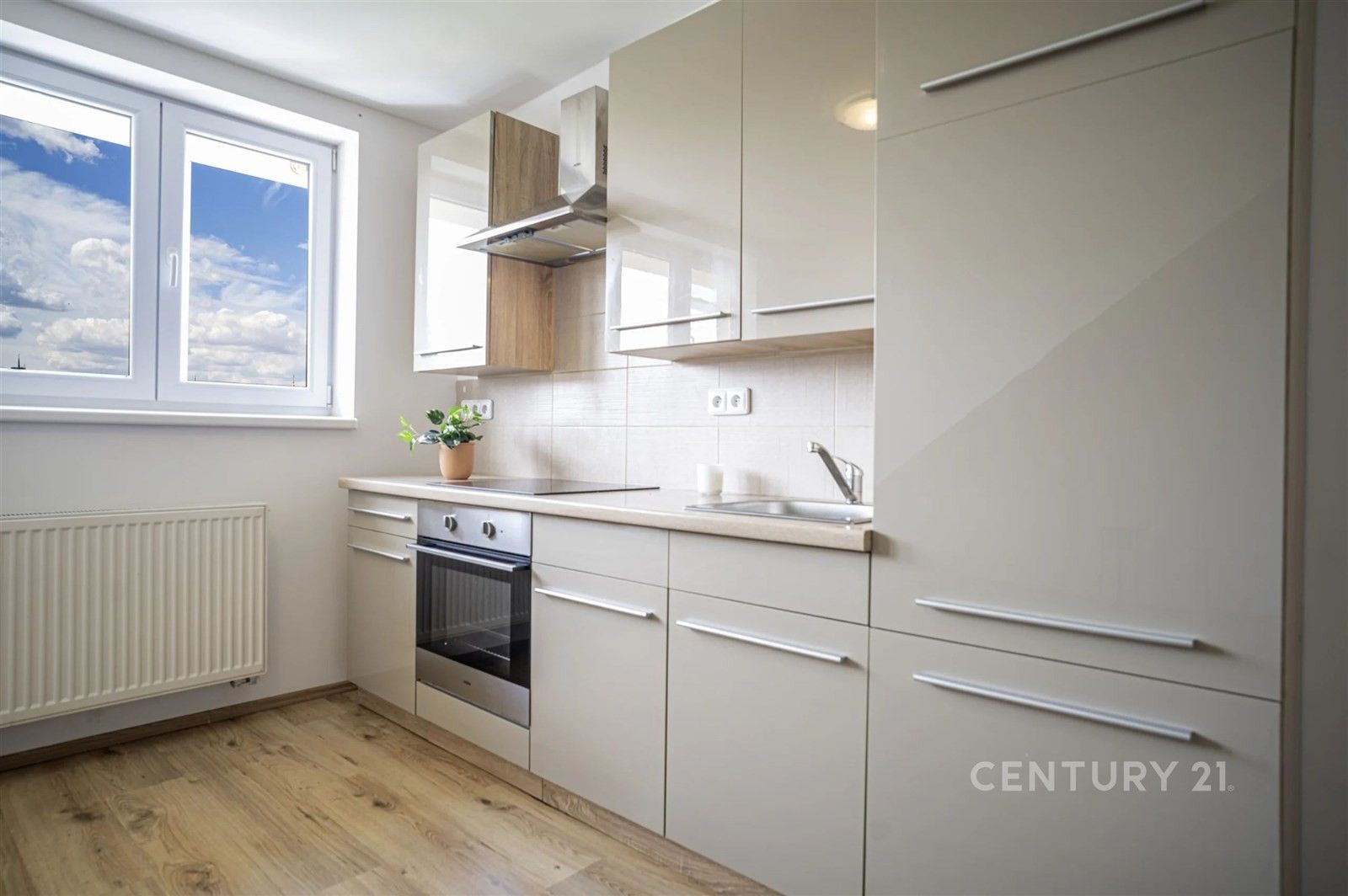 Pronájem byt 3+kk - Stojanova 763, Znojmo, 74 m² - 5
