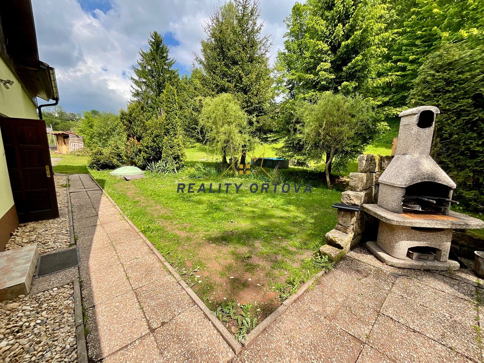 Rodinné domy, Studenec, 264 m²