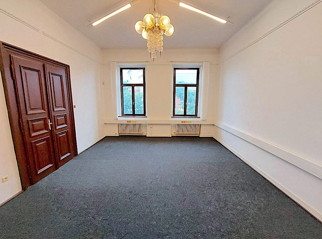 Kanceláře, Chrudim, 223 m² - 2