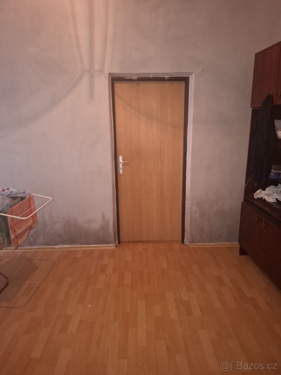 Rodinné domy, Znojmo, 671 81 - 2
