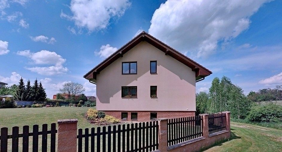 Pronájem rodinný dům - Kamenice, 251 68