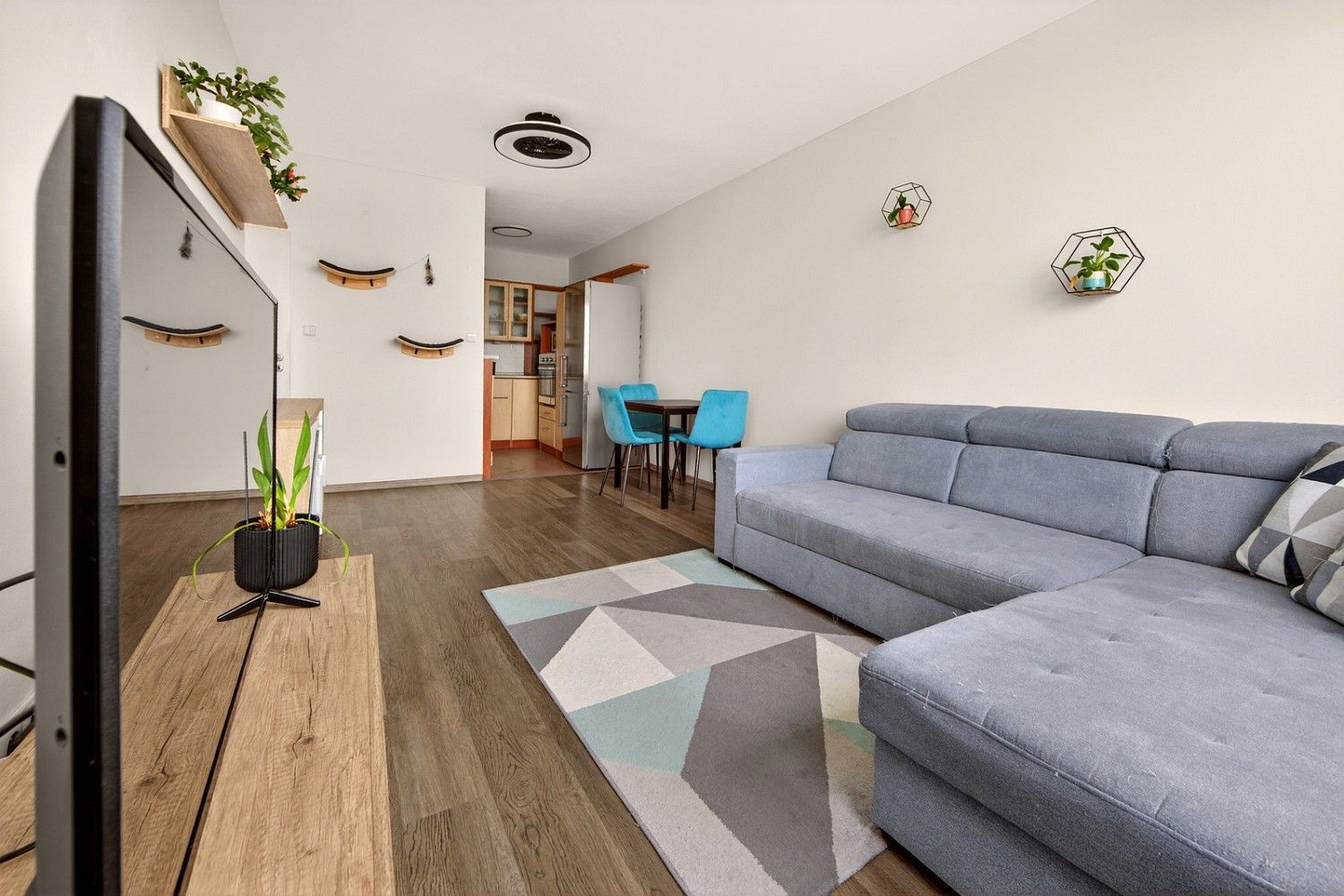 Byt 2+kk · 44 m² · Praha - Horní Měcholupy, okres Praha 15, Hlavní město Praha - 4