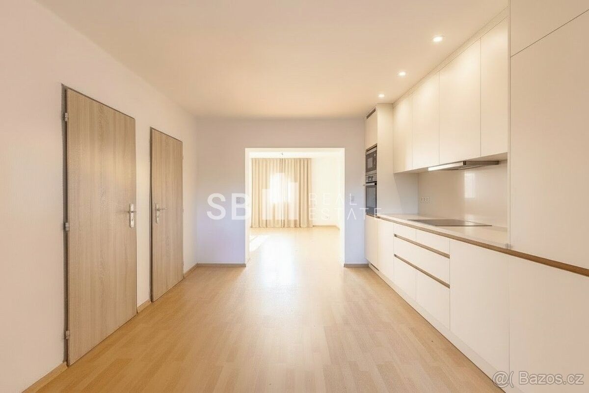 Prodej rodinný dům - Litenčice, 768 13