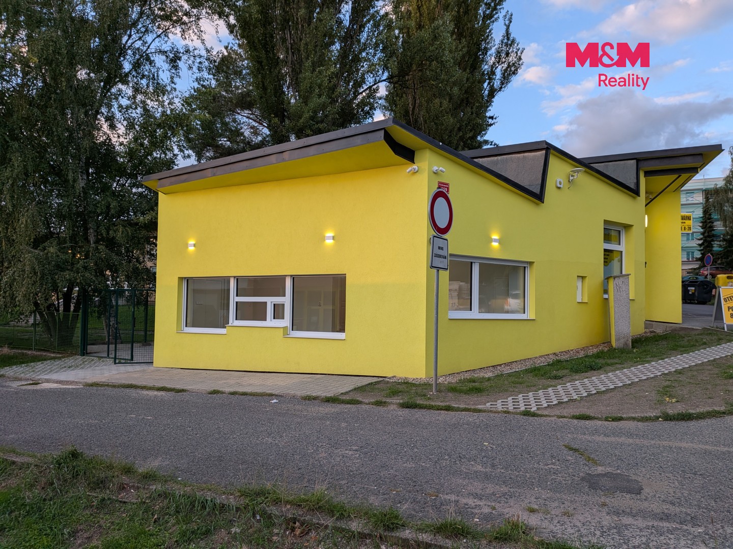 Pronájem obchodní prostory - Příbramská, Česká Lípa, 25 m² - 2