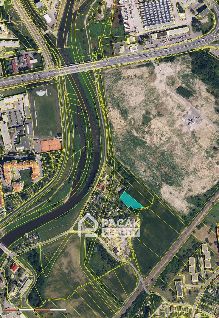 Zahrada, 1 825 m²