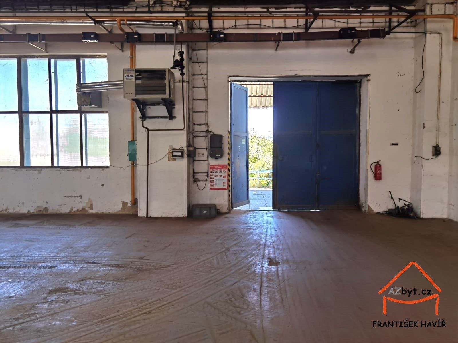 Pronájem sklad - Tovární, Dolní Bousov, 1 520 m²