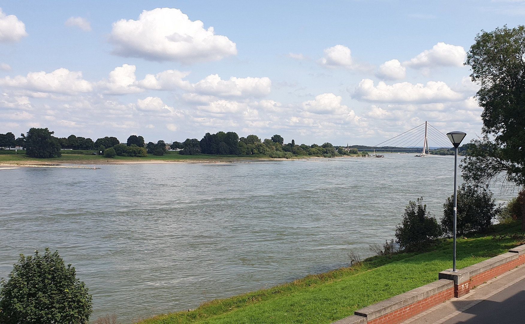 Byt 2+1 · 60 m² · Rheinuferstr, , Severní Porýní-Vestfálsko - 3