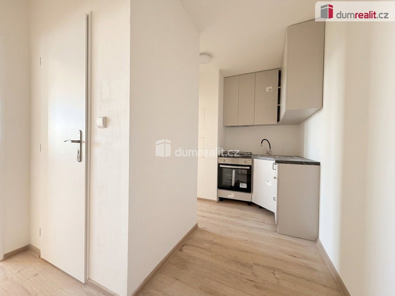 Byt 2+1 · 42 m² · V jezírkách, Praha 4 - Chodov - 3