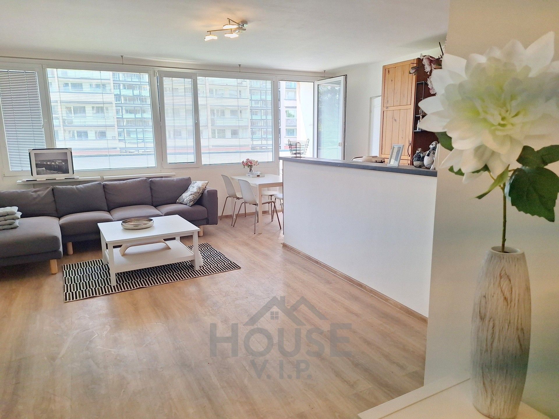 4+kk, Kazašská, Praha, 92 m²