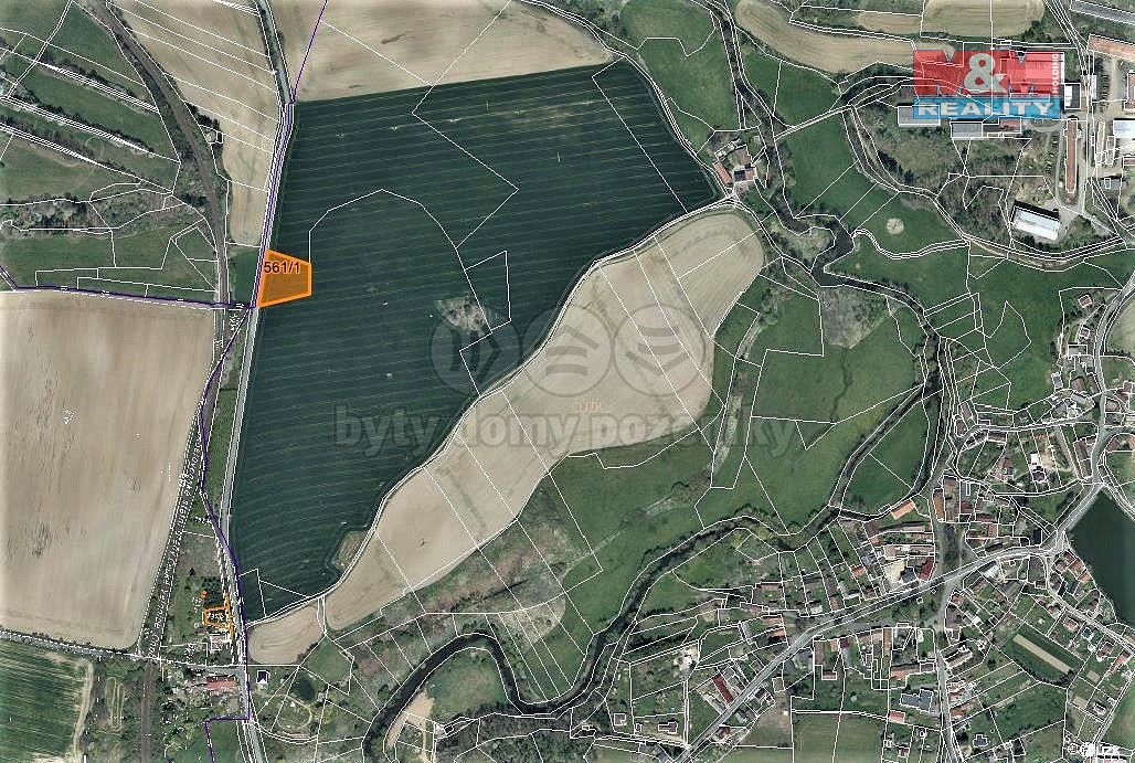 Zemědělský pozemek, 1 366 m²