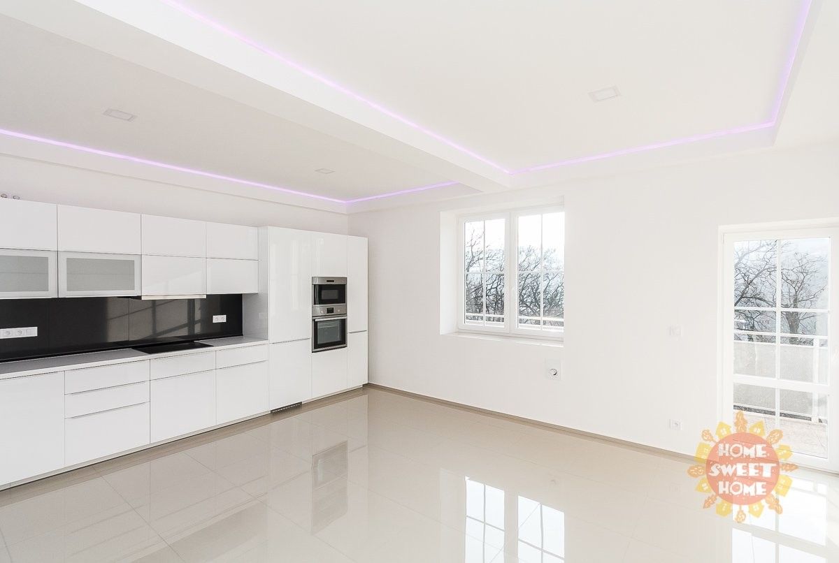 4+kk, Plzeňská, Praha, 107 m²