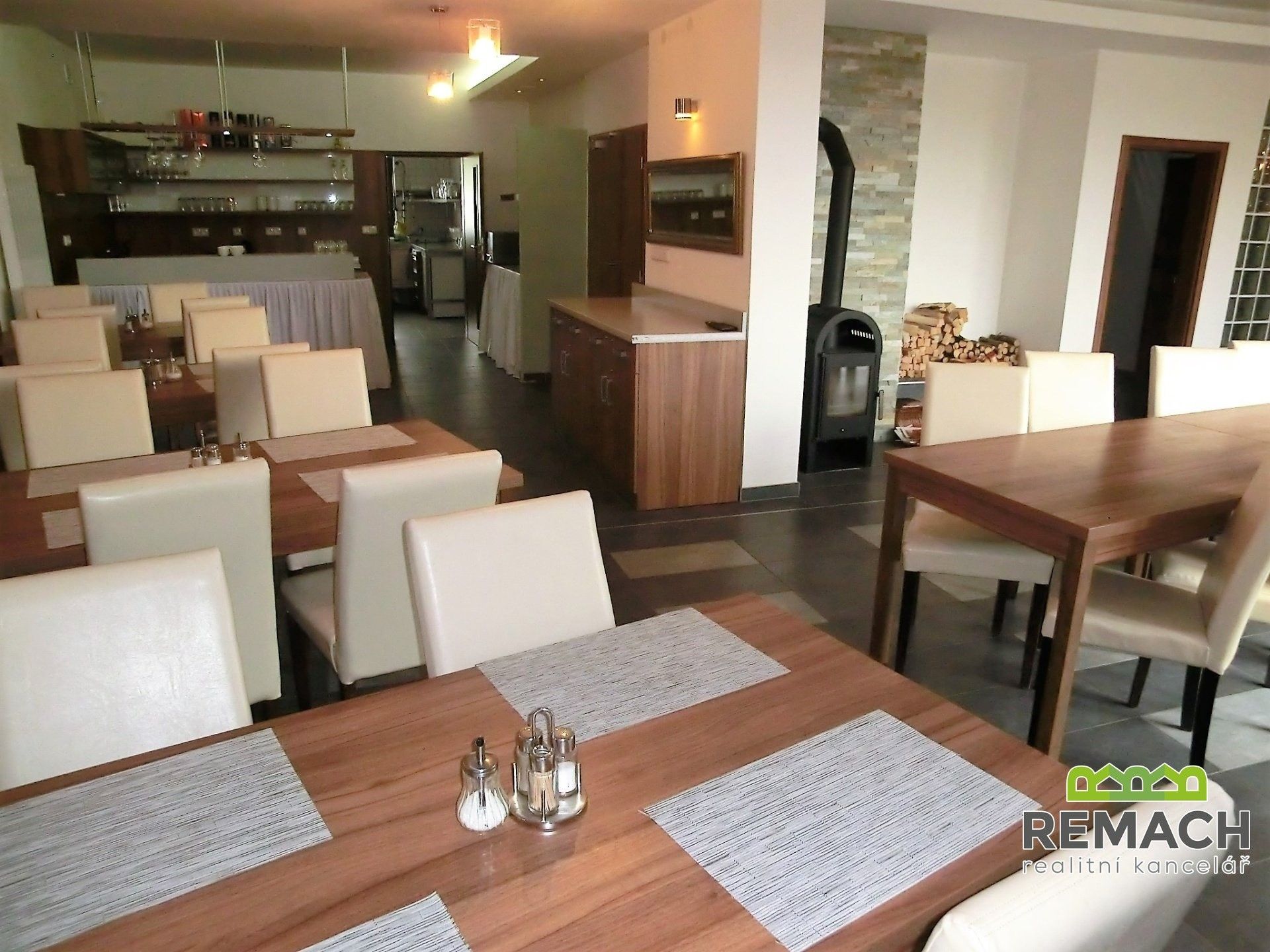Ubytovací zařízení · 830 m² · Blatnička - 3