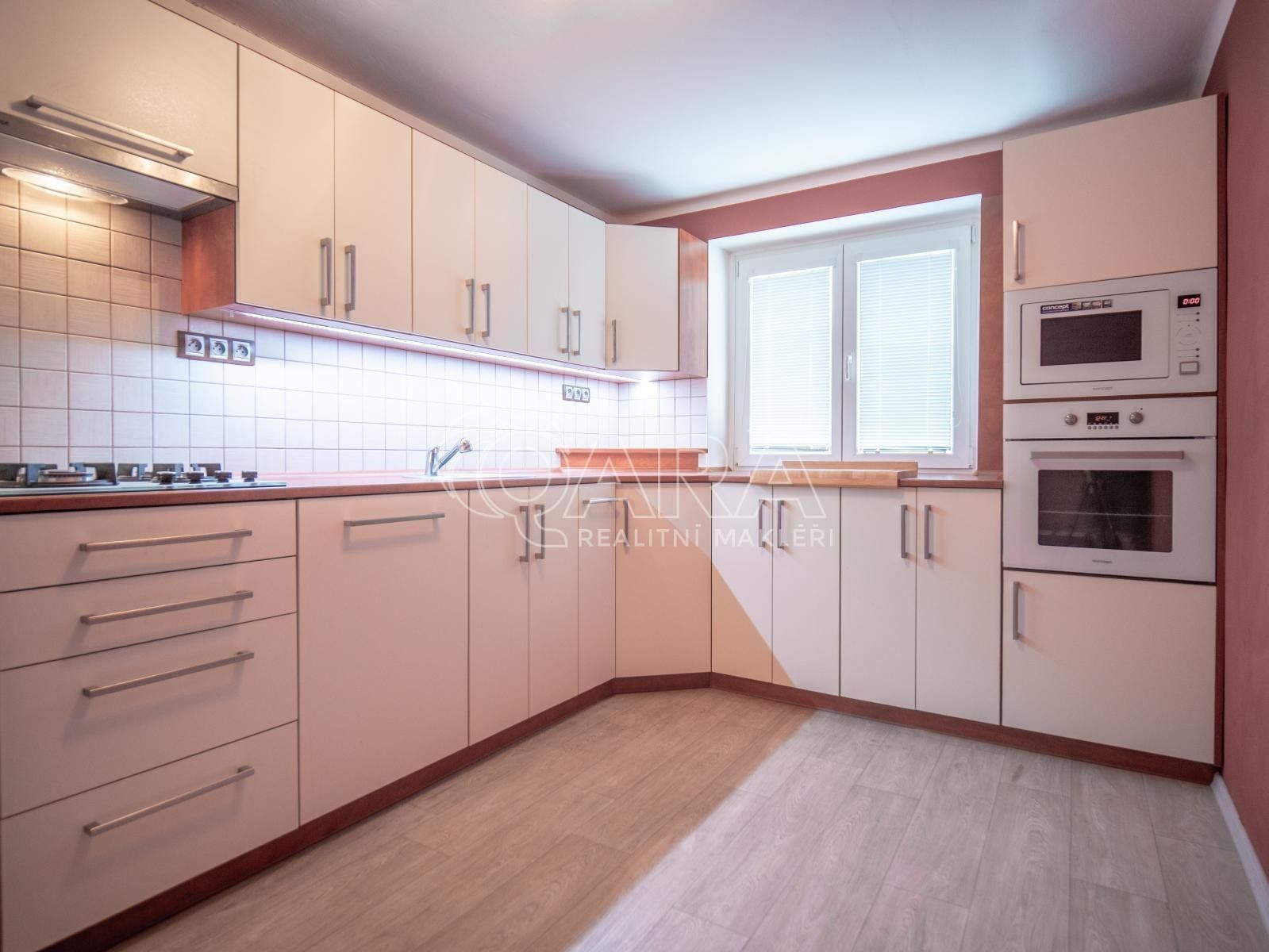 Byt 2+1 · 61 m² · Ruská, Teplice - 4