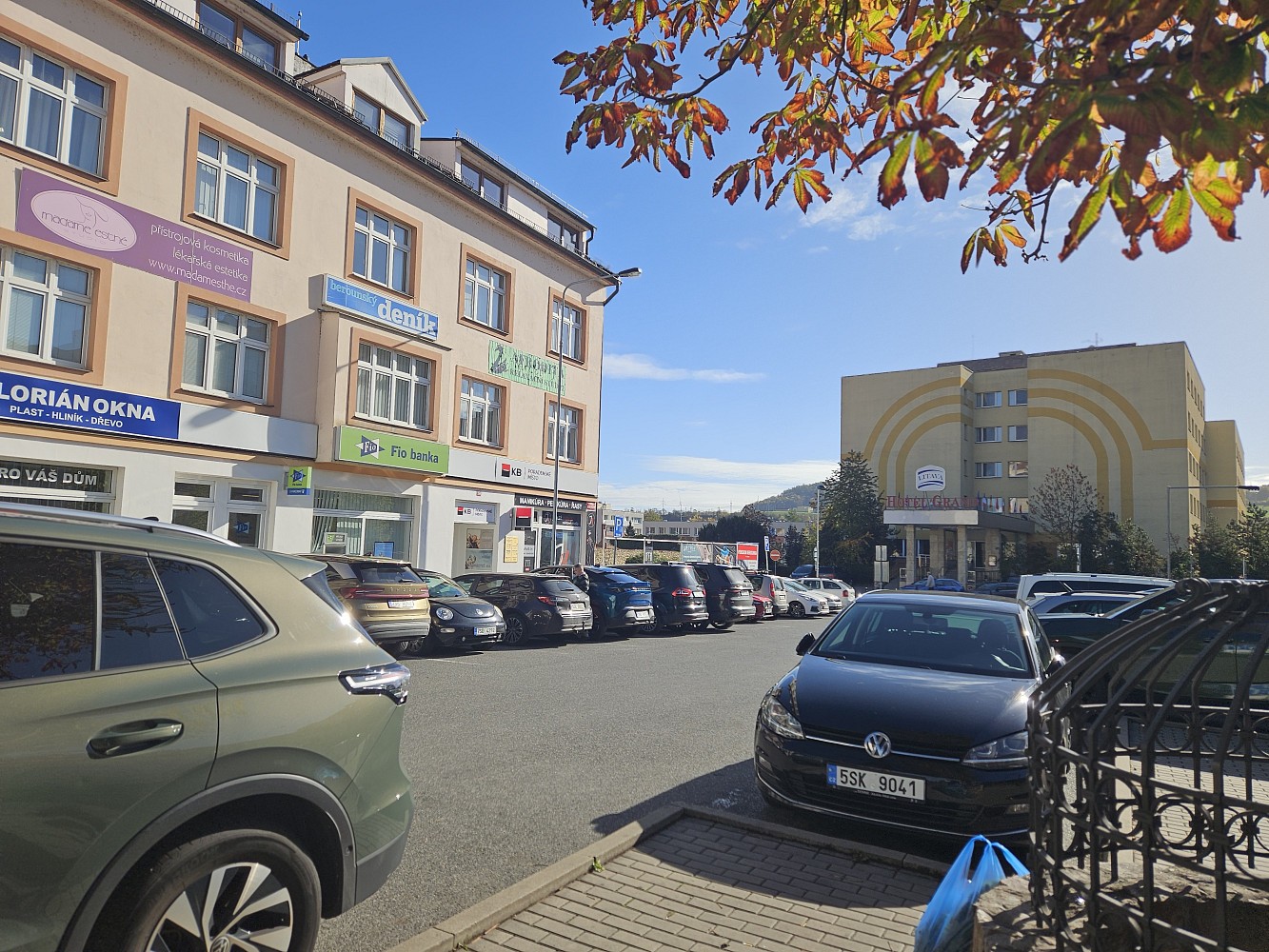 Pronájem obchodní prostory - Nám. M.Poštové, Beroun, 49 m² - 2