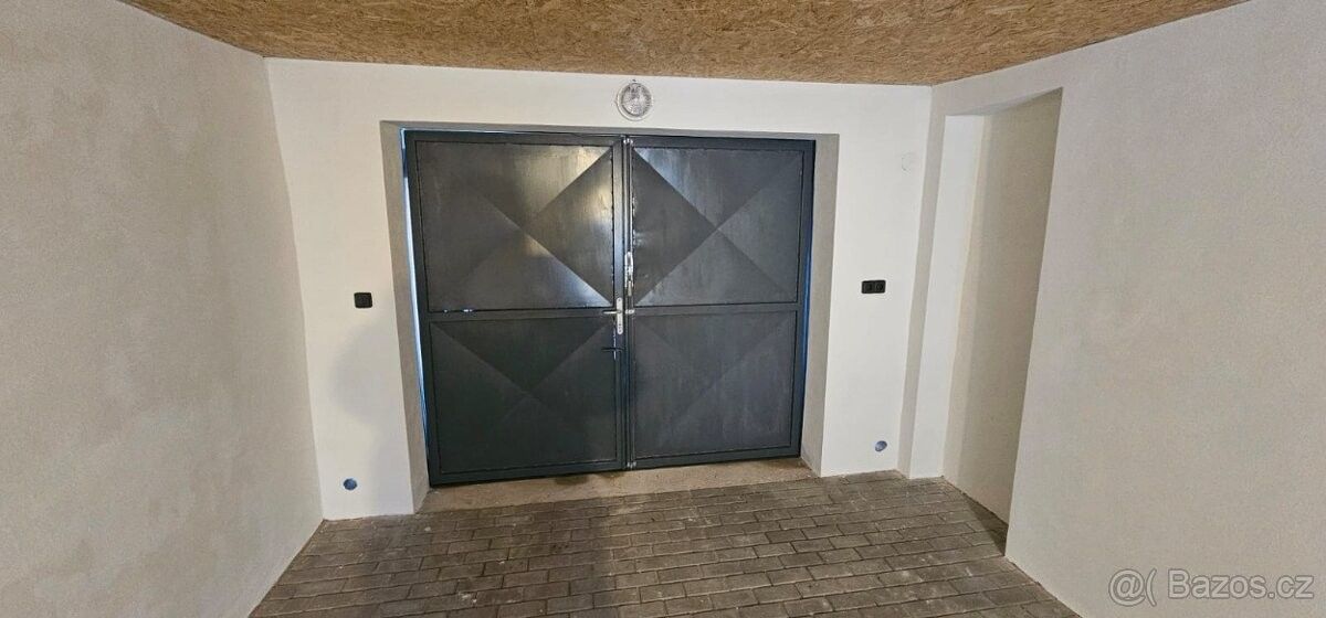 Pronájem garáž - Krnov, 794 01