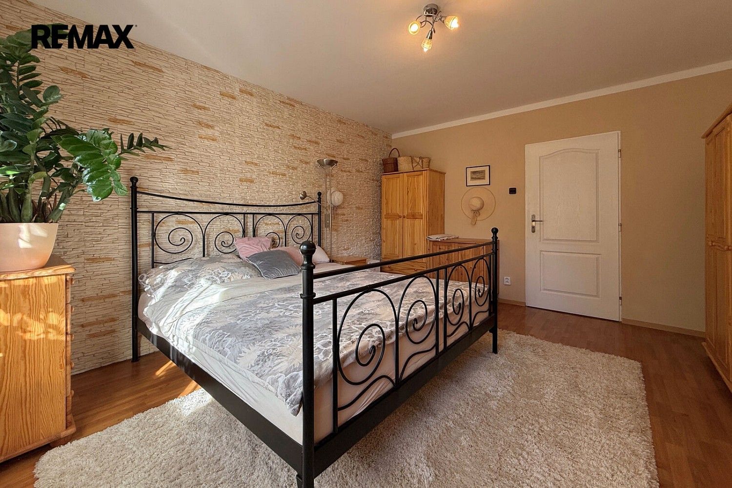 Prodej rodinný dům - Stříbrná Skalice, okres Praha-východ, 165 m² - 5