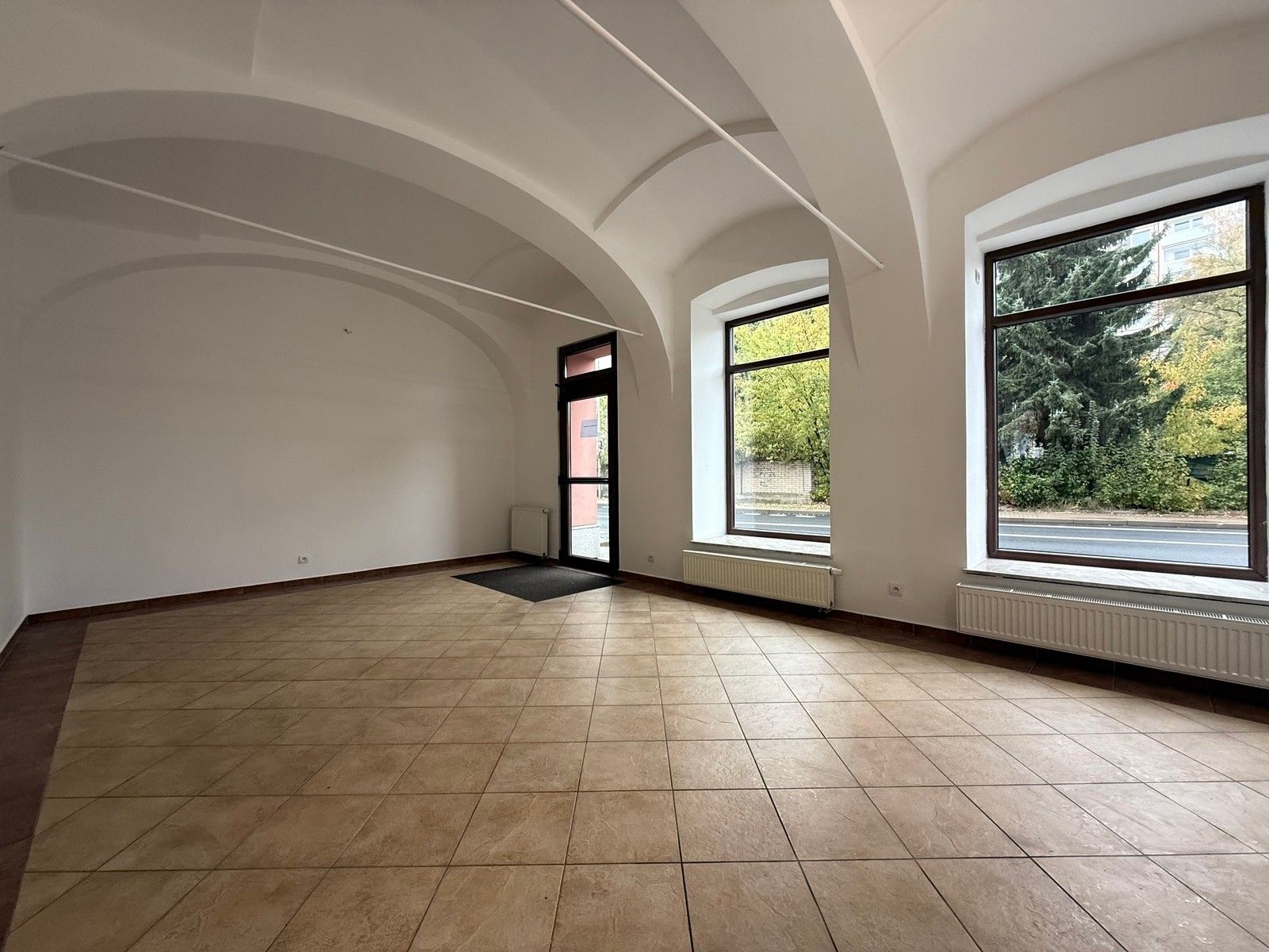 Pronájem obchodní prostory - Langrova, Šumperk, 1 m²