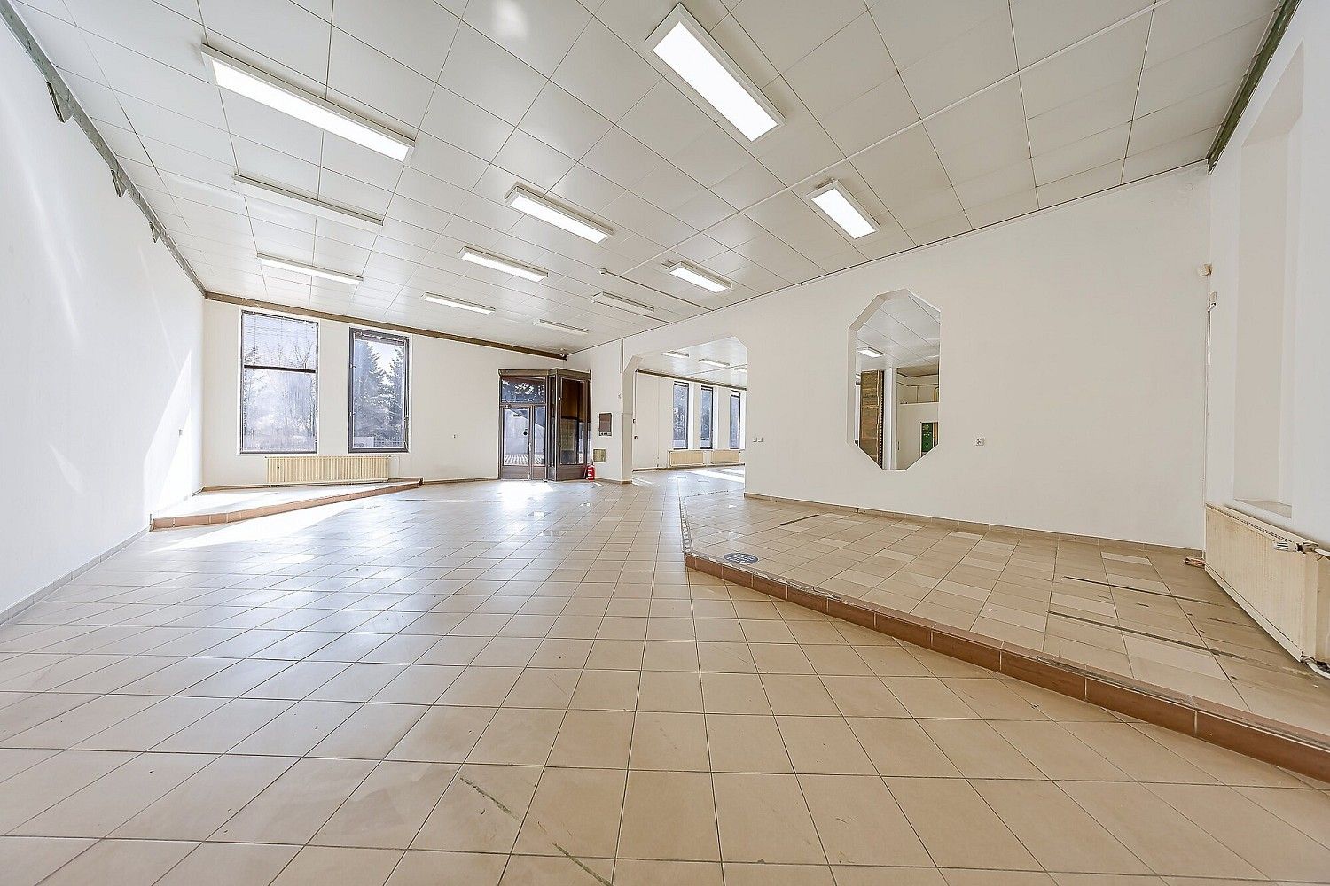 Pronájem obchodní prostory - Staré Město, okres Uherské Hradiště, Zlínský kraj, 299 m² - 5