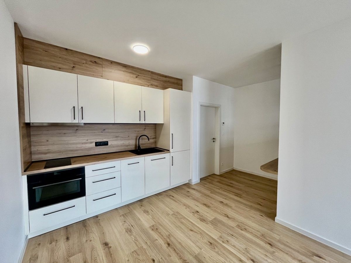 1+kk, Vrbenská, České Budějovice, 39 m²