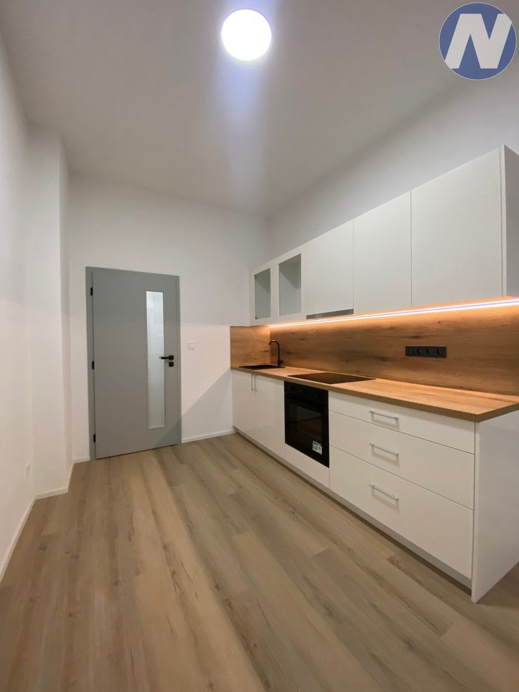 2+kk, Rudolfovská tř., České Budějovice, 35 m²