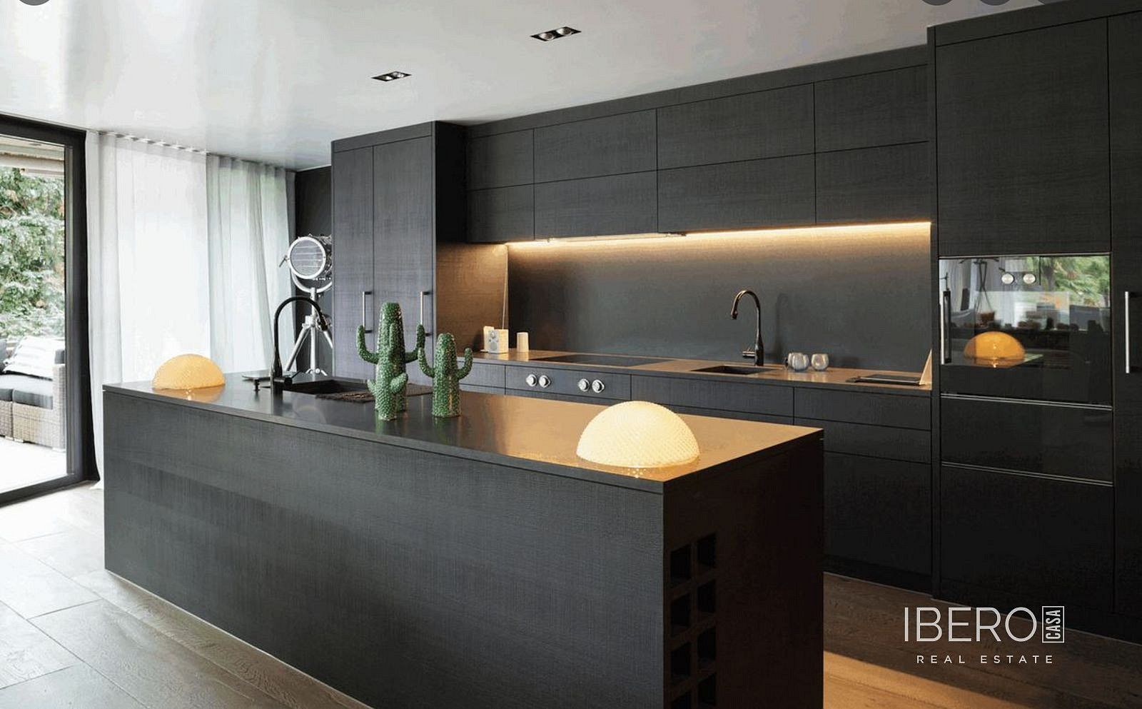 Prodej rodinný dům - Estepona, ES, 350 m² - 2