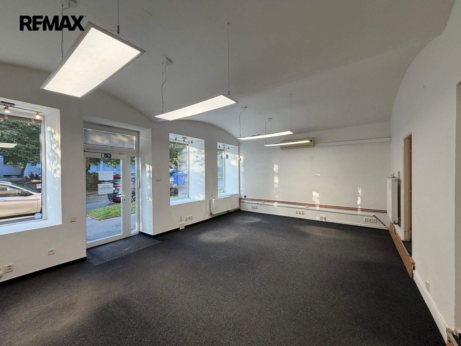 Obchodní prostory · 158 m² · Jemnická 312, Praha Michle - 3