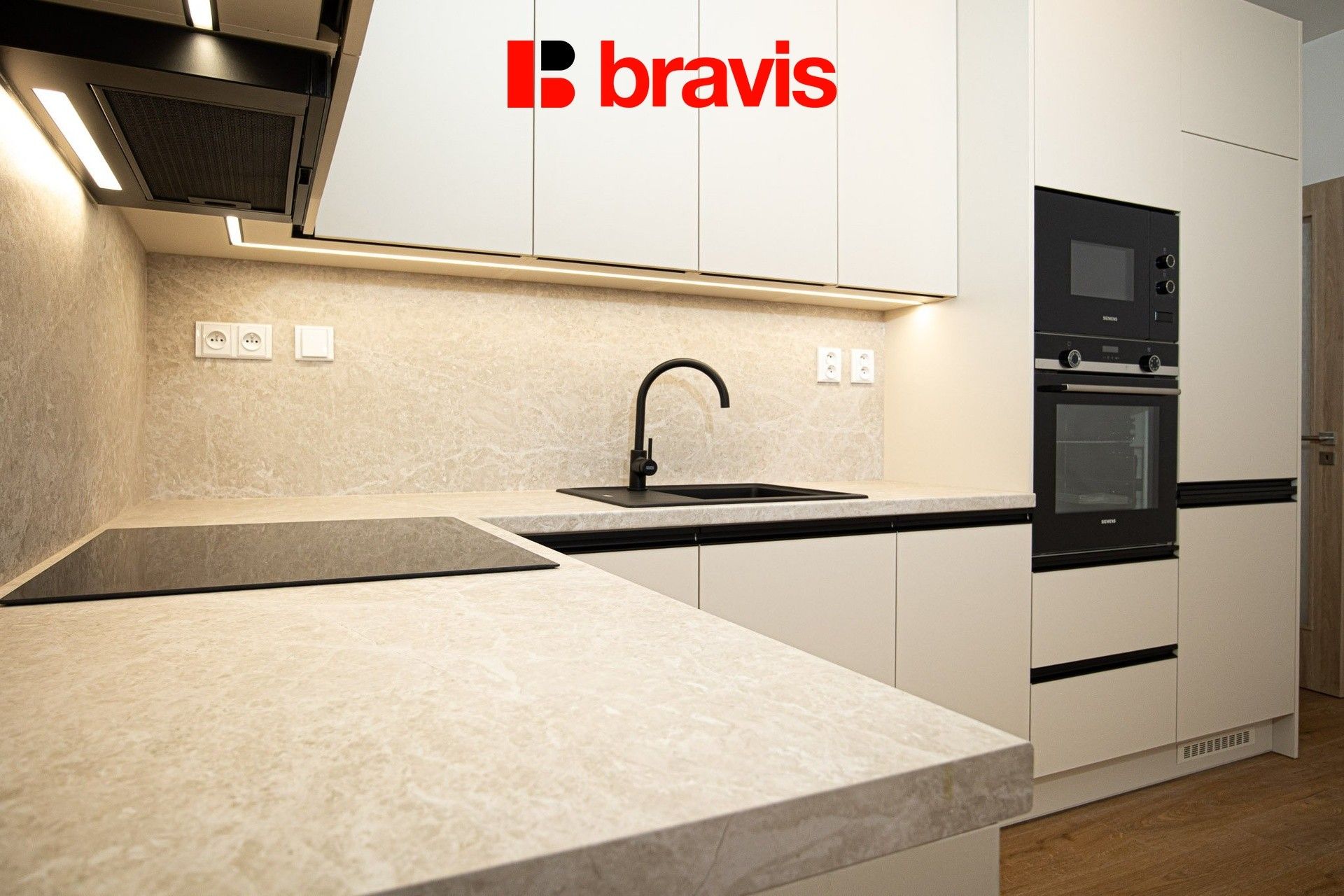 Pronájem byt 2+kk - Nové sady, Brno, 54 m²