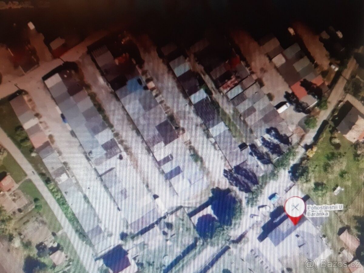 Garáže, Třinec, 739 61