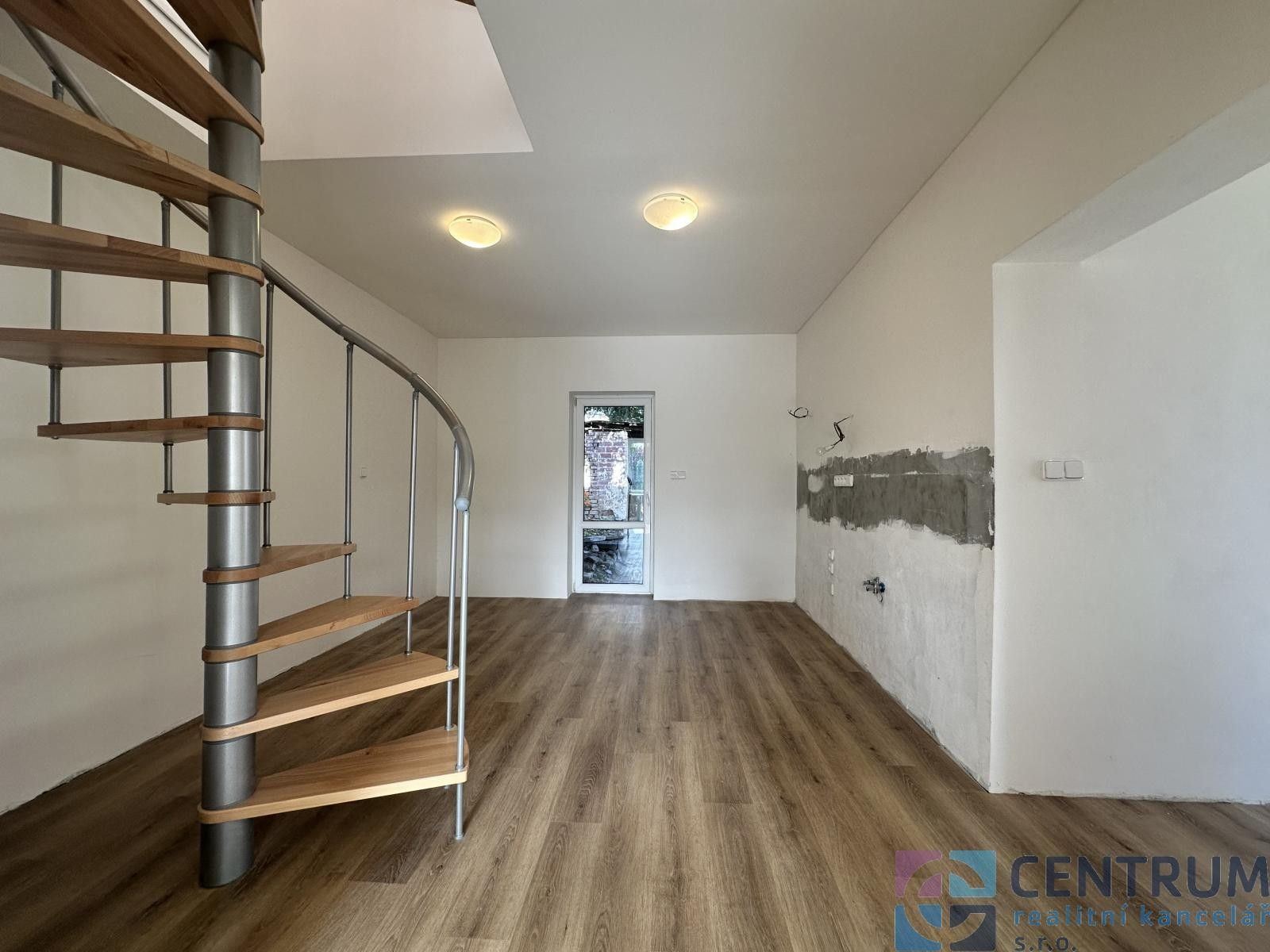 Prodej rodinný dům - Jemníky, 84 m²