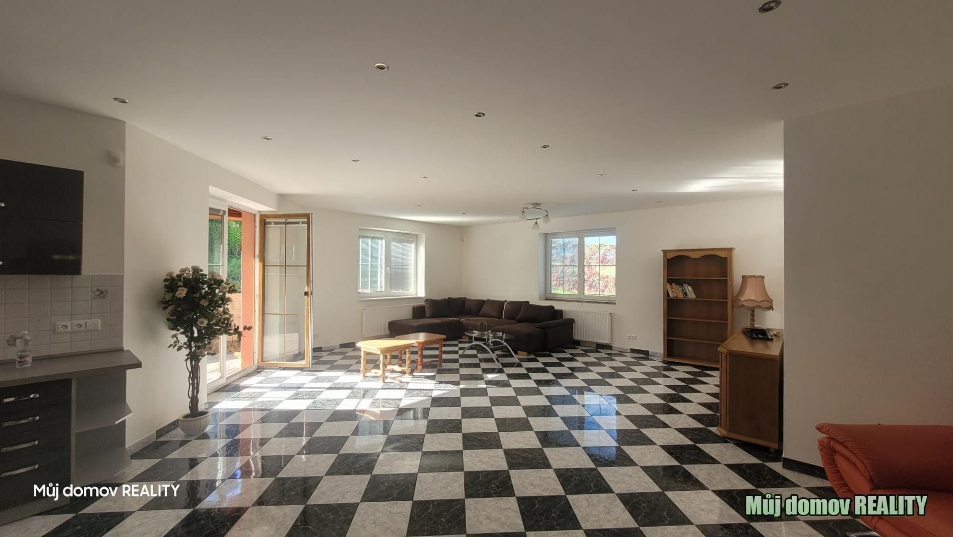 Rodinné domy, Pod Karlovarskou silnicí, Praha, 260 m²