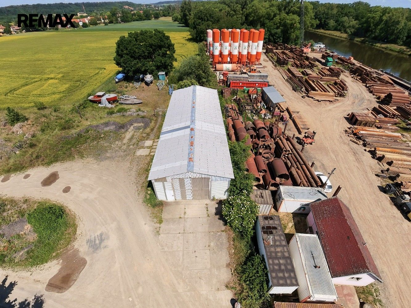 Obchodní prostory · 330 m² · Nová Ves - Staré Ouholice, okres Mělník, Středočeský kraj - 3