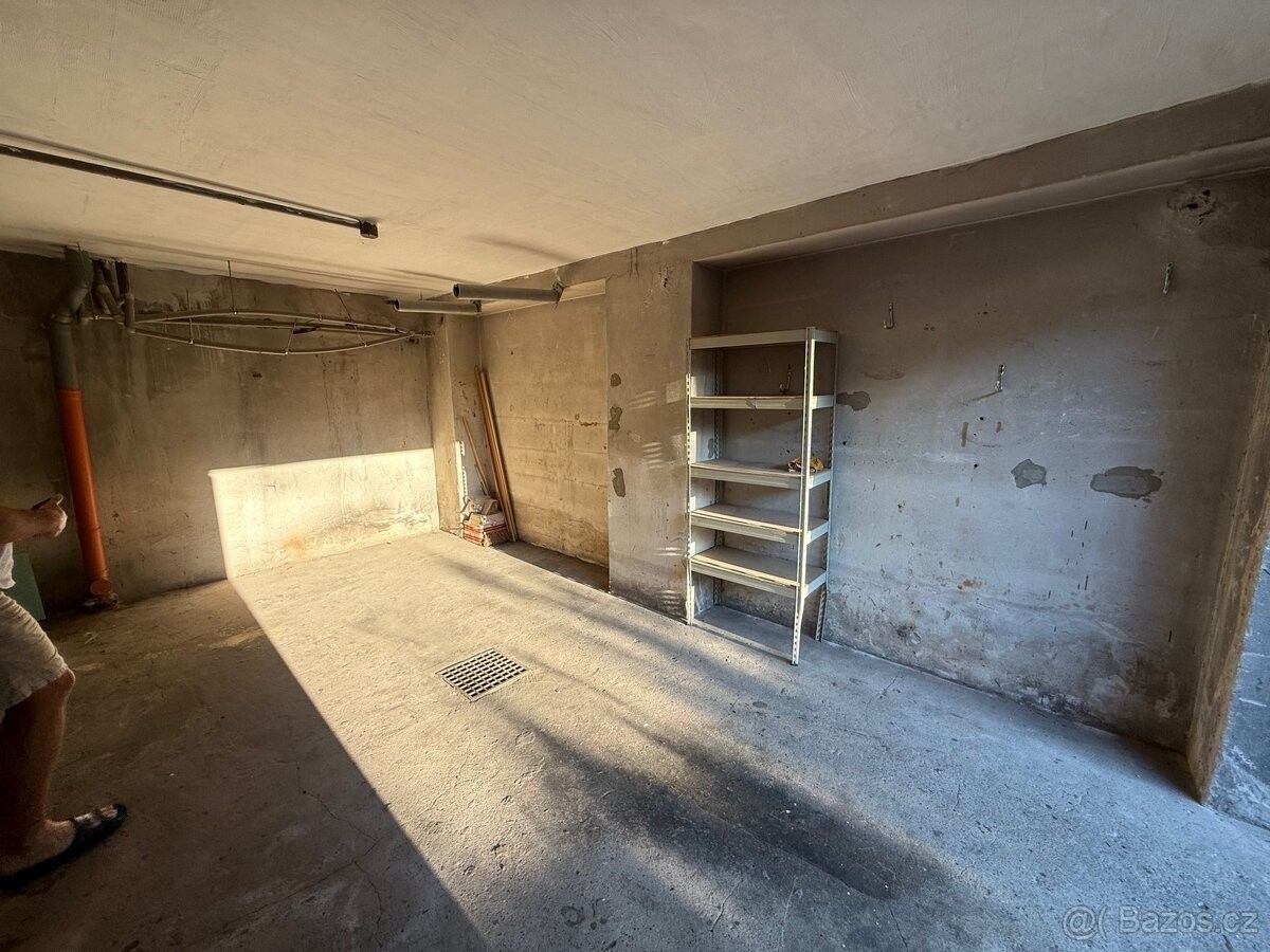 Pronájem garáž - Pardubice, 530 03