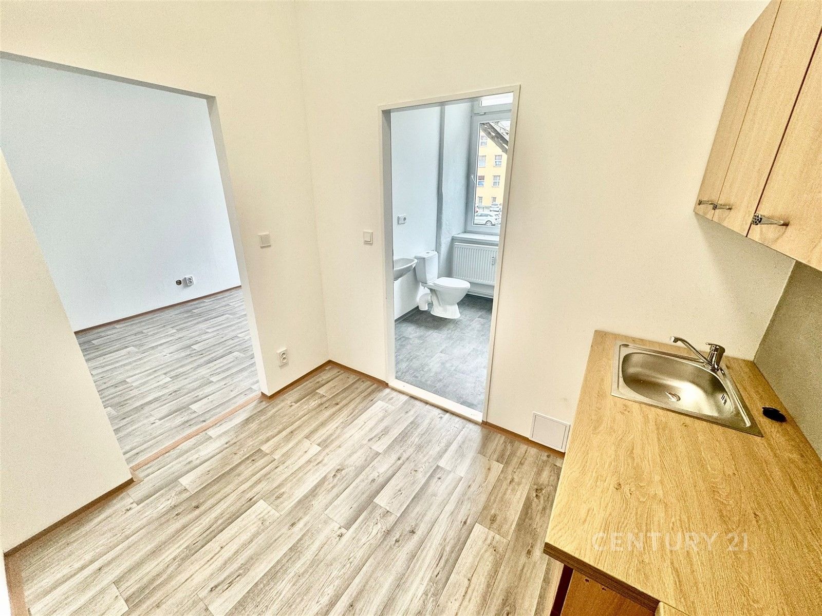 Pronájem byt 1+kk - Tkalcovská, Brno, 21 m²