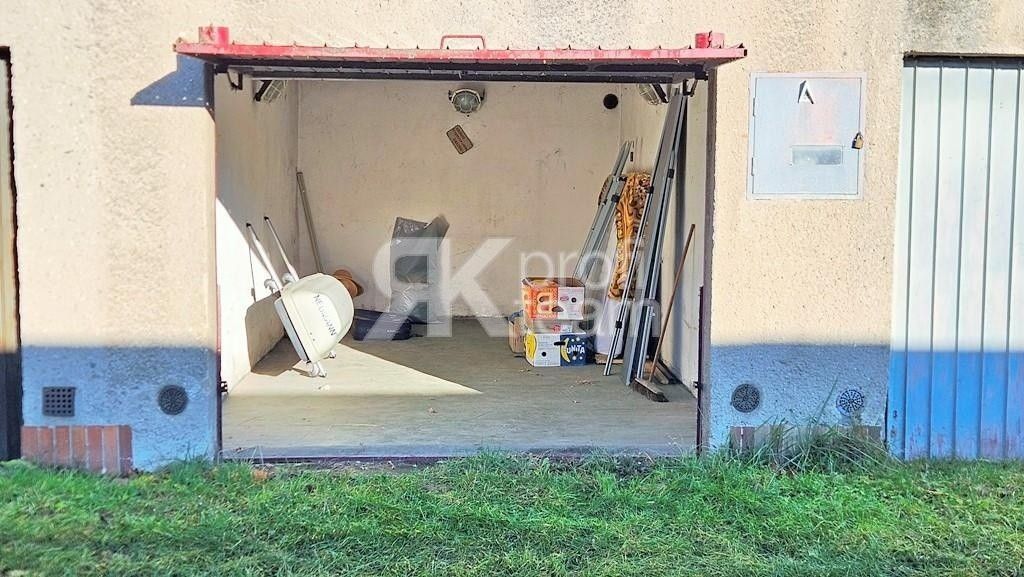 Garáže, Ostrava, 710 00