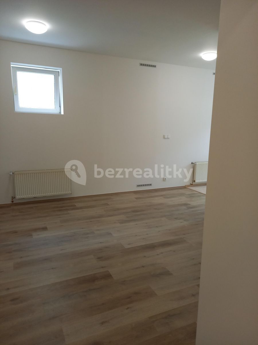 Byt 2+1 · 65 m² · Černošická, Praha - Lipence - 4