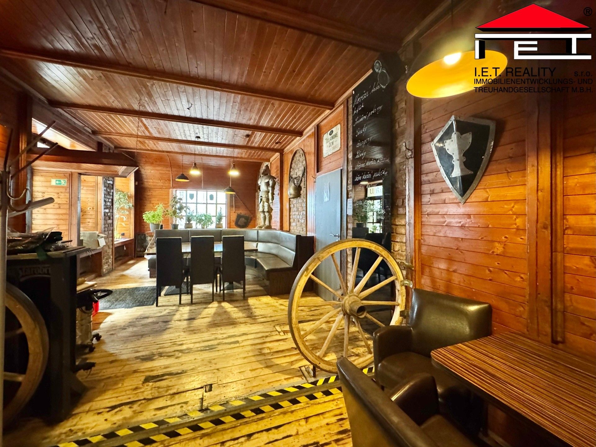 Restaurace, Kounicova, Brno, 330 m²