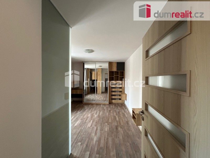 Pronájem byt 2+1 - Na Magistrále, Kolín, 60 m²