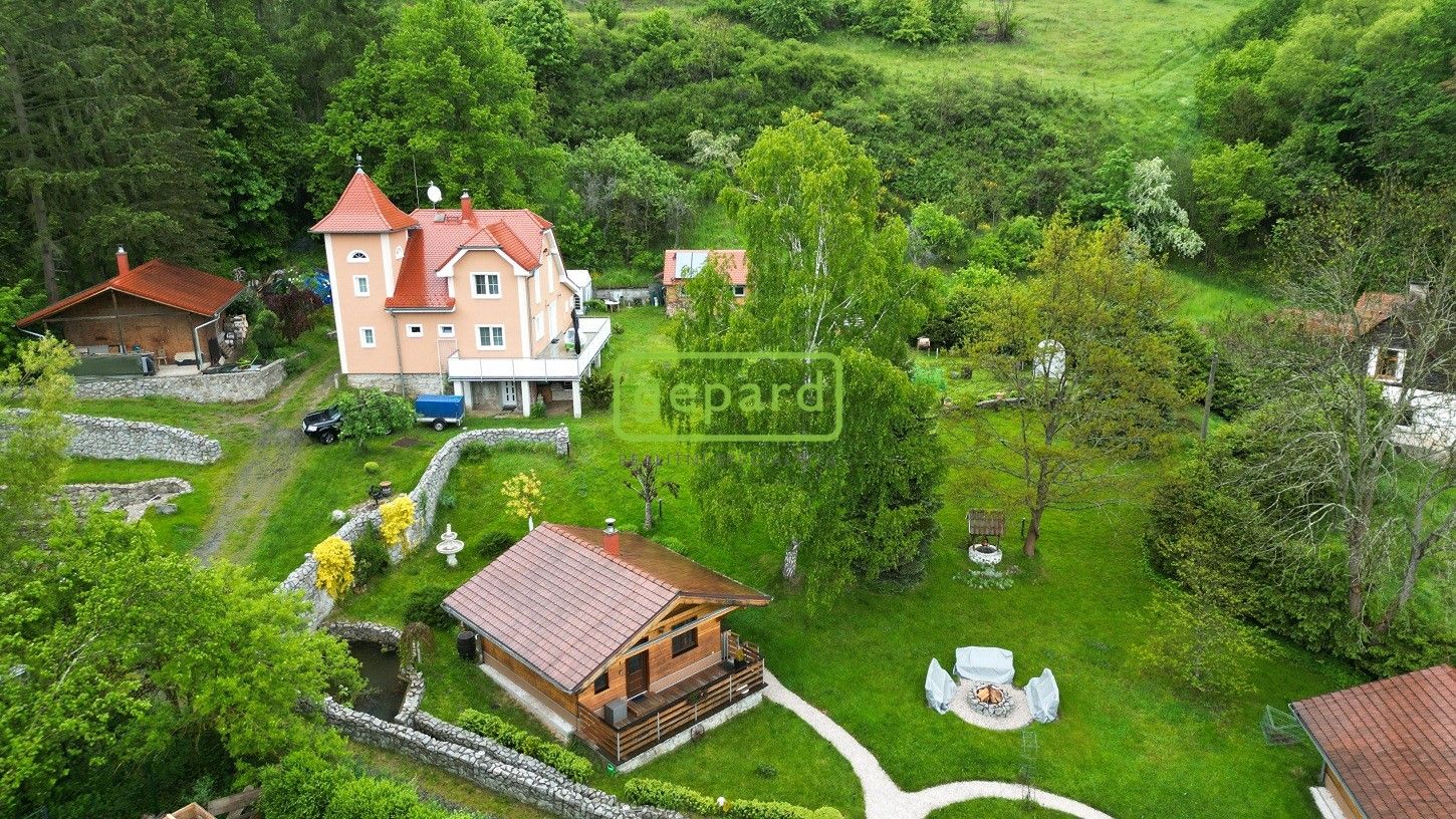 Ubytovací zařízení, Na Zelené, Bečov nad Teplou, 231 m²