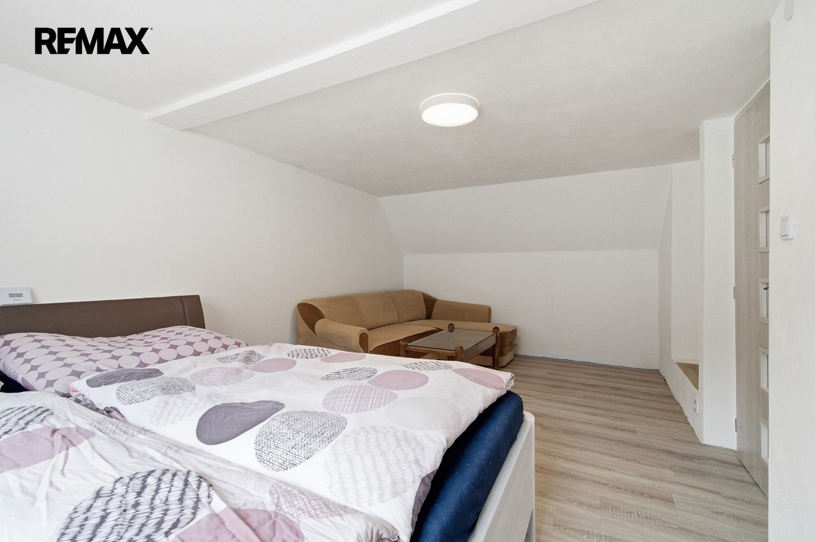 Prodej rodinný dům - Lnáře, 207 m² - 5