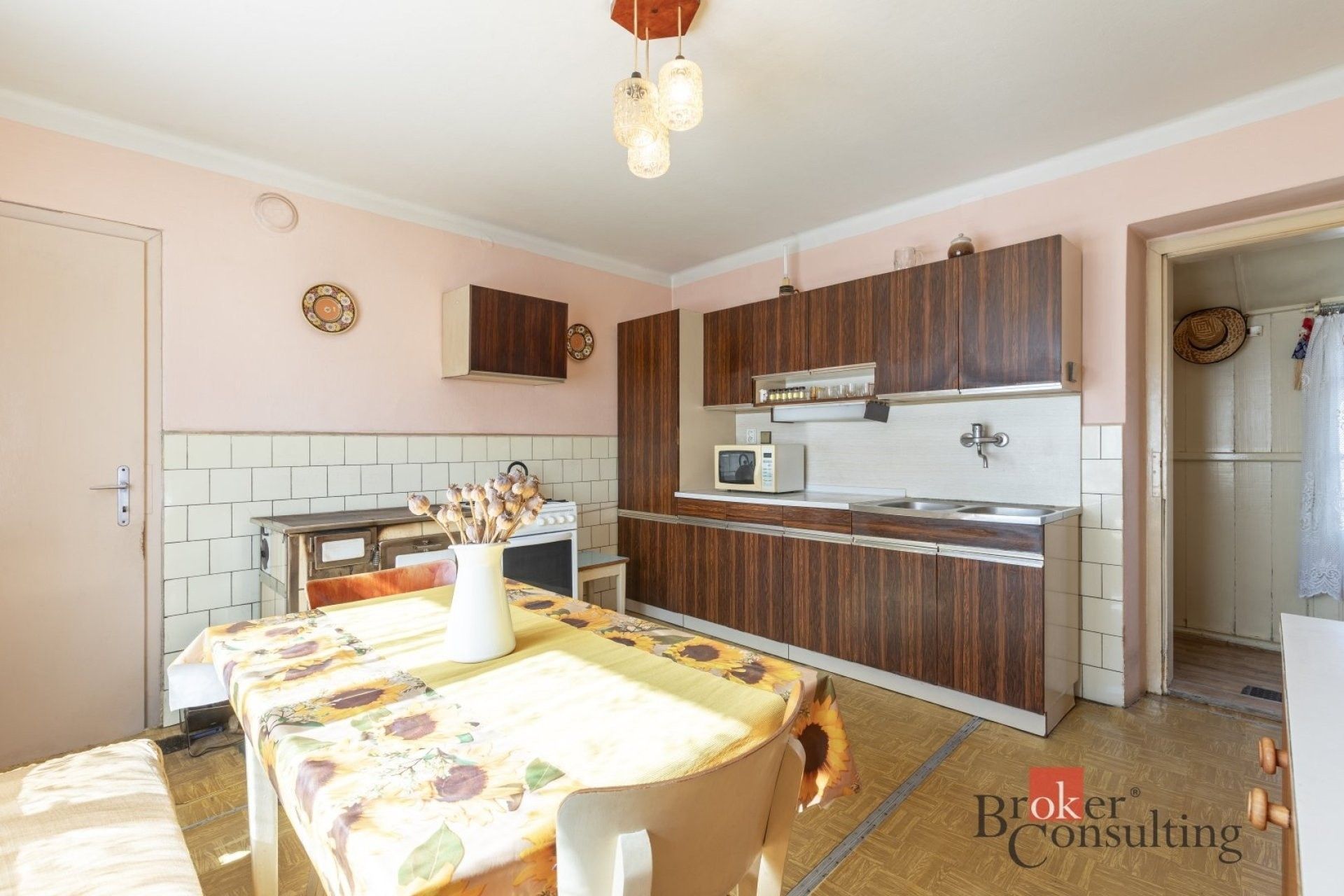 Prodej rodinný dům - Jimramov Ubušín, 259 m² - 5
