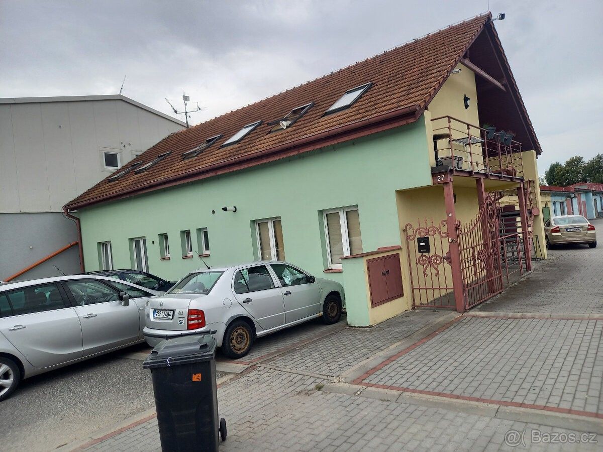 Byty, Hustopeče u Brna, 693 01 - 2