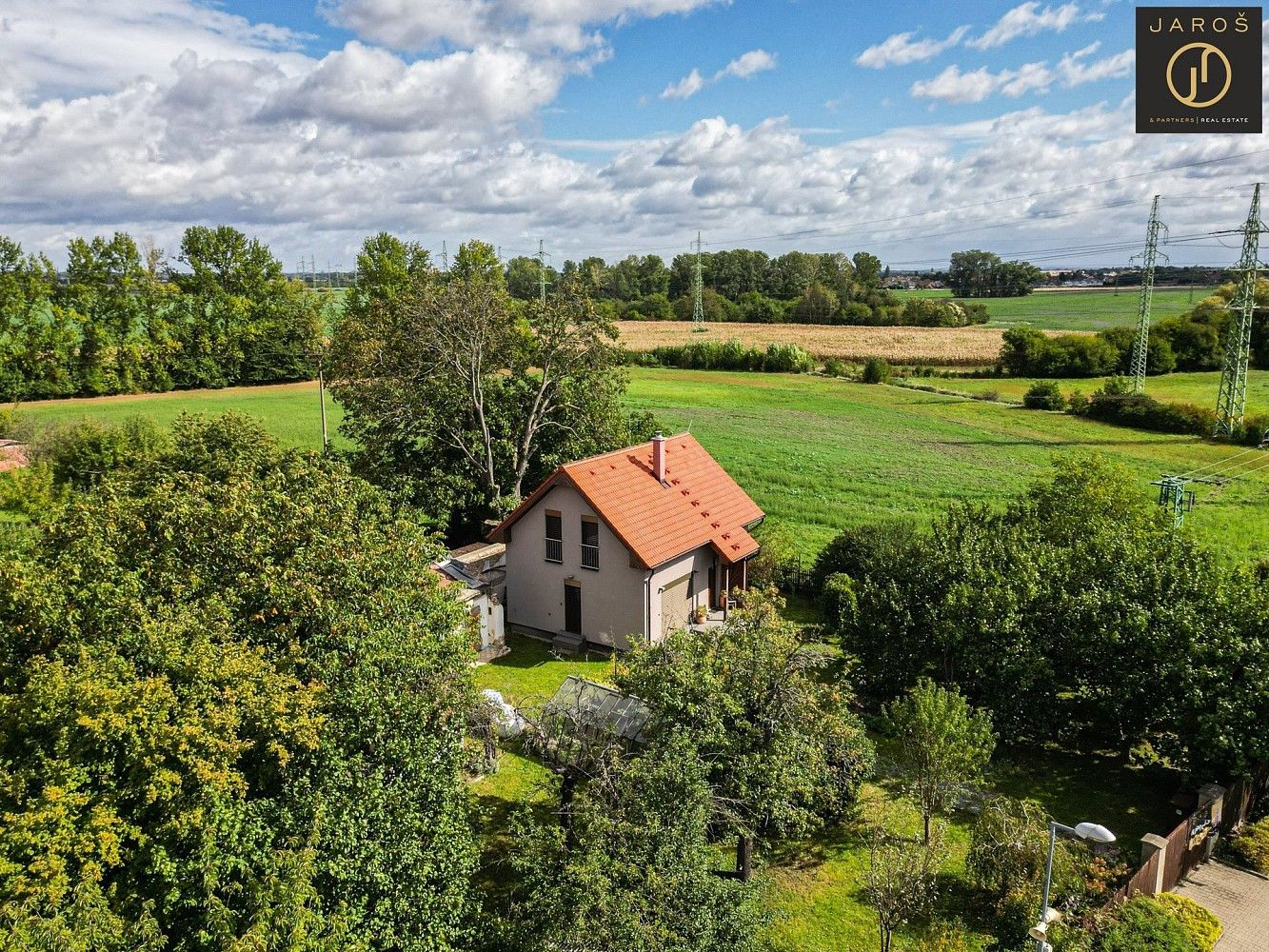 Rodinné domy, Pečecká, Pečky - Velké Chvalovice, okres Kolín, 102 m² - 2