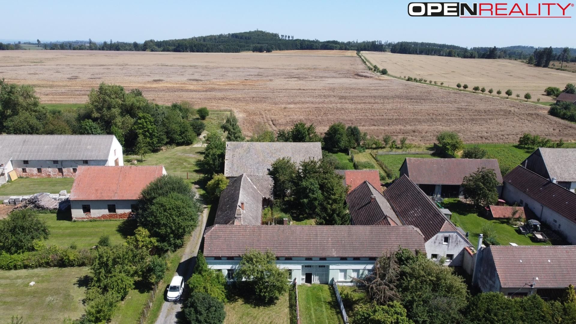 Zemědělské objekty, Lesná, 147 121 m²