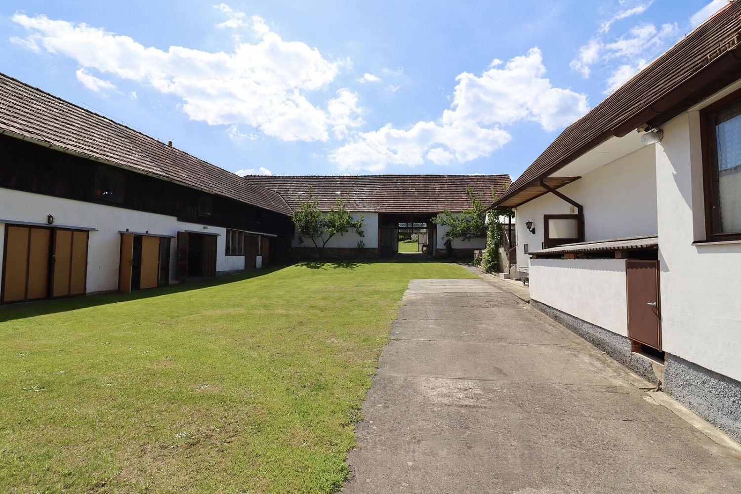 Rodinné domy, Strážkovice, okres České Budějovice, 171 m² - 2